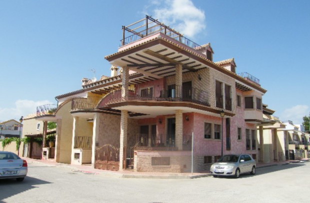 Town house - Resale - Daya Nueva - 40-81222