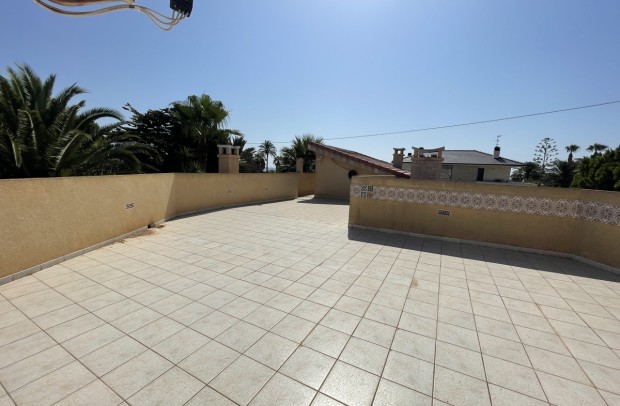 Revente - Detached House / Villa - Cabo Roig