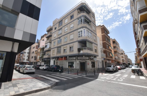 Apartment - Resale - Torrevieja - Torrevieja