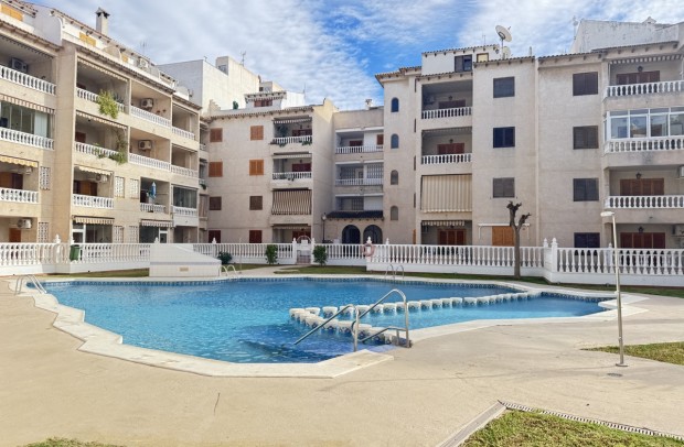 Apartment - Revente - Torrevieja - 61-38429