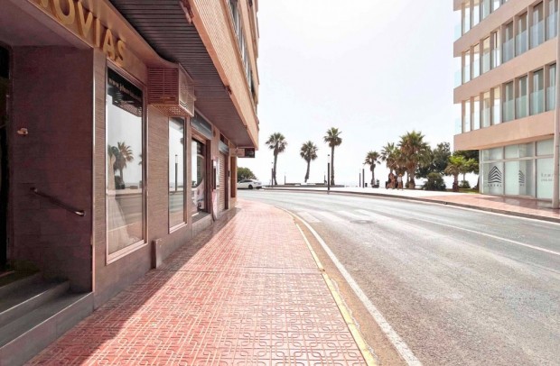 Commercial - Revente - Torrevieja - Playa del Cura