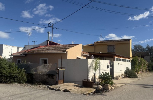 Country Property - Resale - Dolores - Dolores