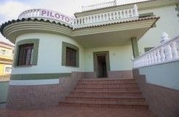 Detached House / Villa - Nueva construcción  - Torrevieja - Los Altos