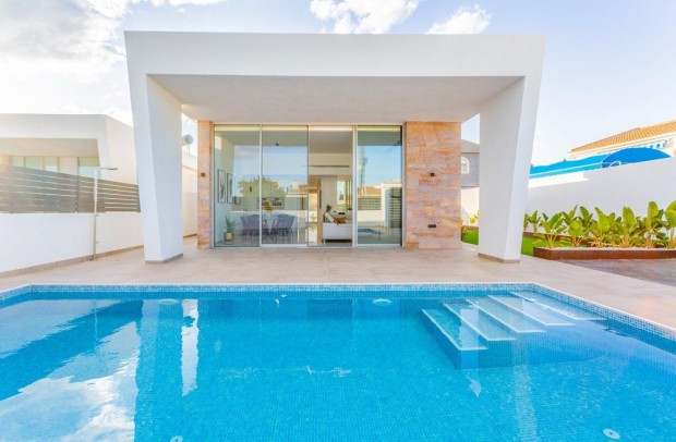 Detached House / Villa - Nueva construcción  - Torrevieja - Torreta florida