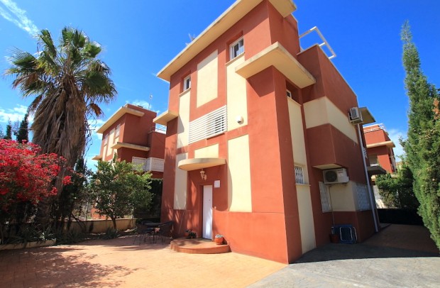 Detached House / Villa - Resale - Cabo Roig - Cabo Roig