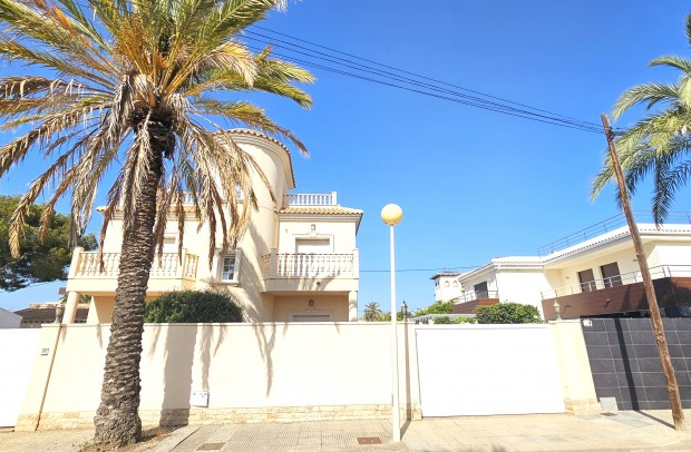 Detached House / Villa - Resale - Cabo Roig - Cabo Roig