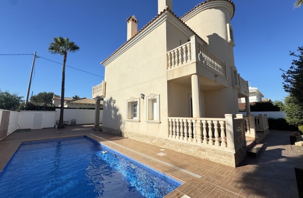 Detached House / Villa - Resale - Cabo Roig - Cabo Roig