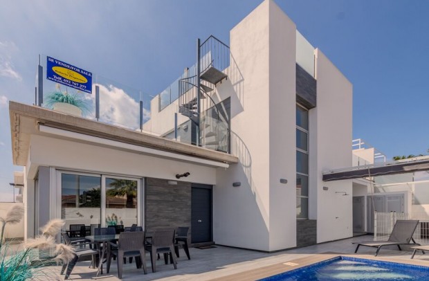 Detached House / Villa - Resale - Daya Vieja - Daya Vieja