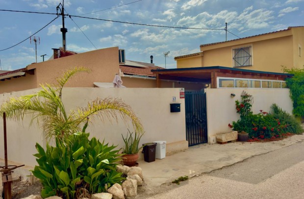 Detached House / Villa - Resale - Dolores - Dolores