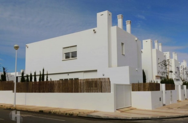 Detached House / Villa - Resale - La Manga del Mar Menor - Cartagena