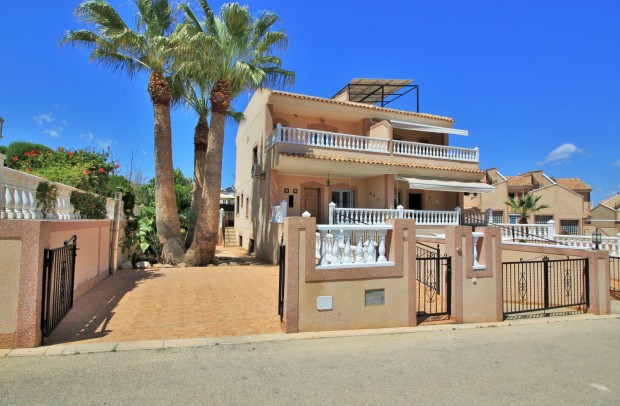 Detached House / Villa - Resale - Los Balcones, Torrevieja - Los Balcones