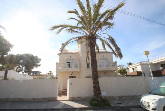 Detached House / Villa - Resale - Orihuela Costa - Cabo Roig