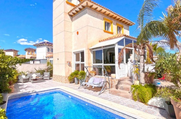 Detached House / Villa - Resale - Orihuela Costa - La Zenia