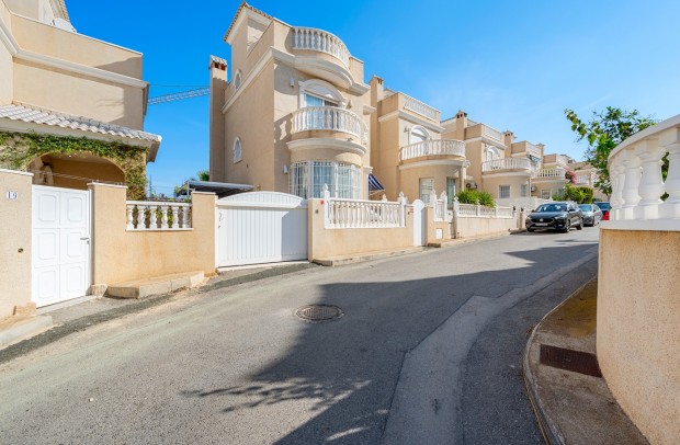 Detached House / Villa - Resale - Orihuela - Los Altos