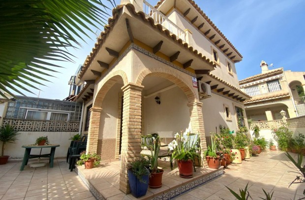 Detached House / Villa - Resale - Torrevieja - Los Frutales