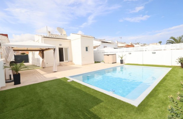 Detached House / Villa - Resale - Torrevieja - San Luis