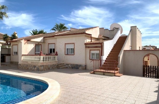 Detached House / Villa - Resale - Torrevieja - San Luis