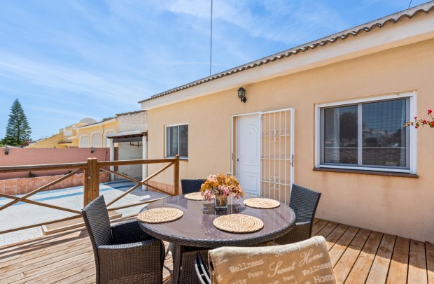 Detached House / Villa - Resale - Torrevieja - Torrevieja