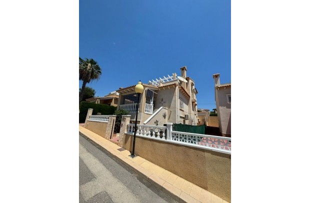 Detached House / Villa - Resale - Villamartin - Villamartin (Orihuela Costa)