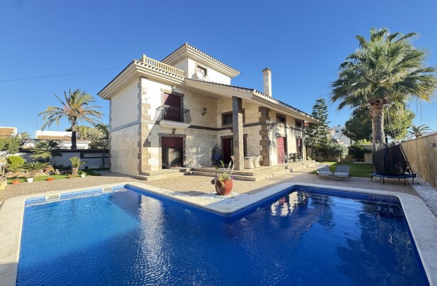 Detached House / Villa - Revente - Cabo Roig - Cabo Roig
