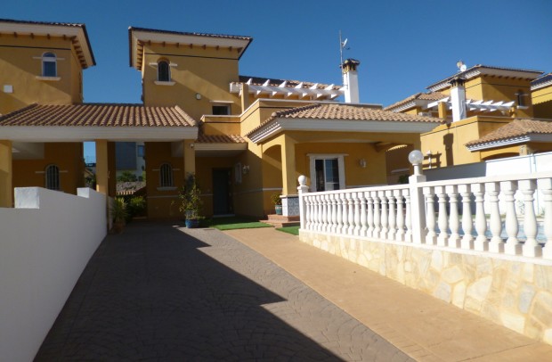 Detached House / Villa - Revente - La Zenia - La Zenia