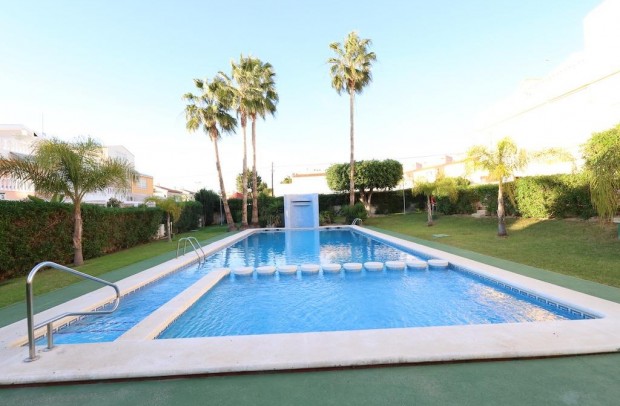 Detached House / Villa - Revente - Torrevieja - Los Balcones