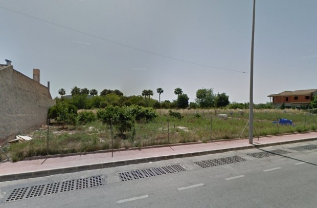 Plot - Revente - Daya Nueva - 63-80831