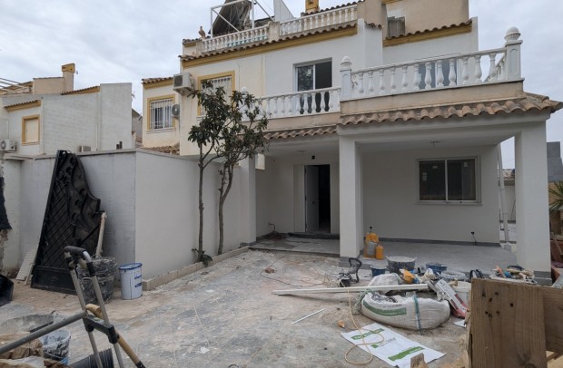 Semi-Detached - Resale - Torrevieja - Torrevieja