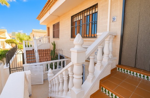 Terraced house / Townhouse - Resale - La Mata - La Mata