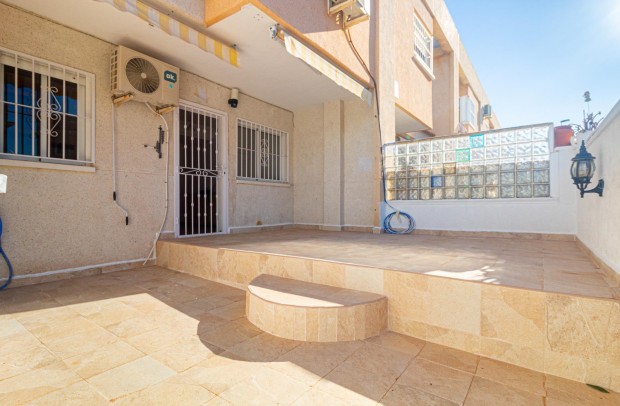 Town house - Resale - Torrevieja - Aguas Nuevas