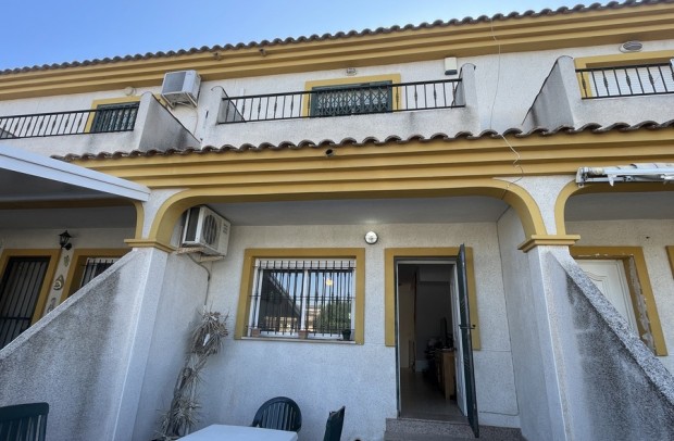 Townhouse - Reventa - Daya Nueva - Daya Nueva