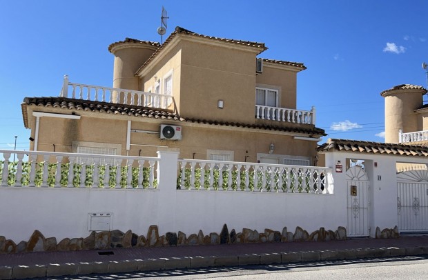 Villa Detached - Alquiler a largo plazo - Atalaya Park - Atalaya Park