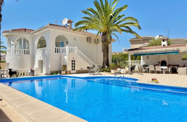 Villa Detached - Resale - Ciudad Quesada - Centro de la Ciudad Quesada