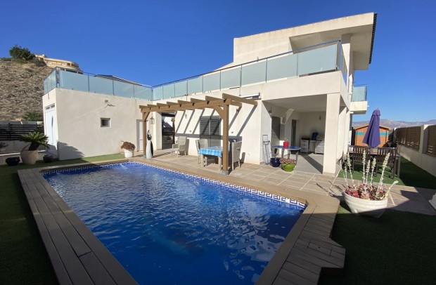 Villa Detached - Resale - Cox - Cox