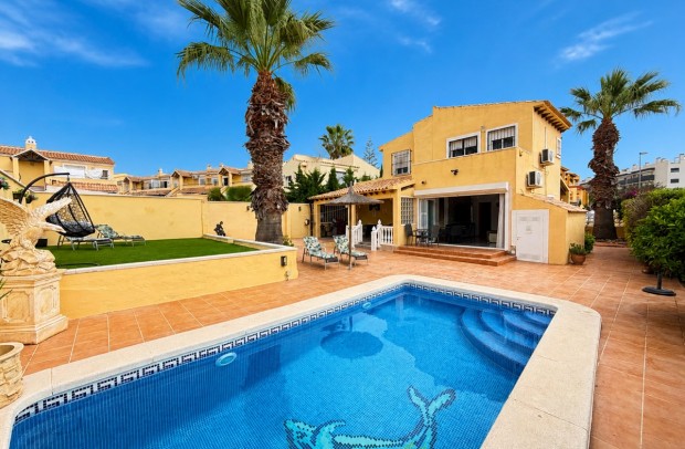 Villa Detached - Resale - Villamartin - Villamartín