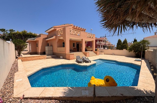 Villa Detached - Reventa - Urbanización Ciudad Quesada - Urbanización Ciudad Quesada