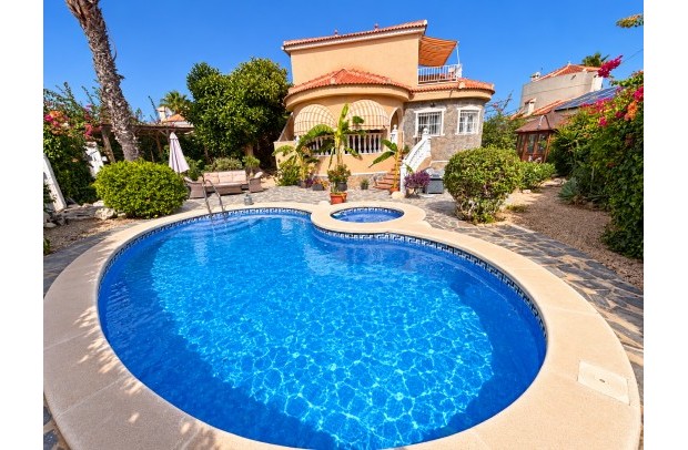 Villa Detached - Reventa - Urbanización Ciudad Quesada - Urbanización Ciudad Quesada
