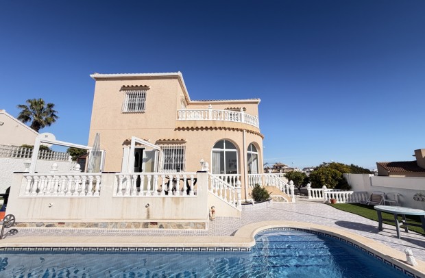 Villa Detached - Reventa - Villamartin - Villamartín
