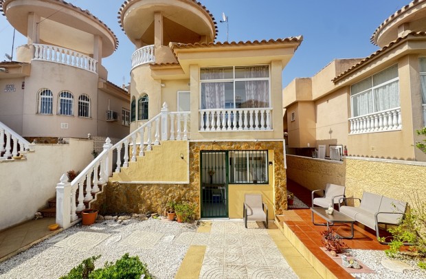 Villa Detached - Reventa - Villamartin - Villamartín