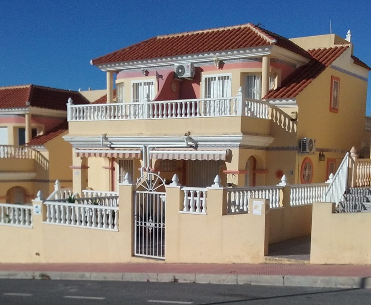 For sale: 3 bedroom house / villa in Villamartin