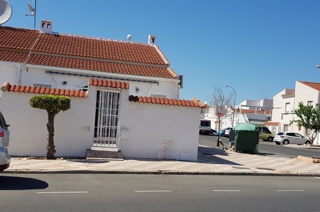 For sale: 2 bedroom bungalow in Torrevieja