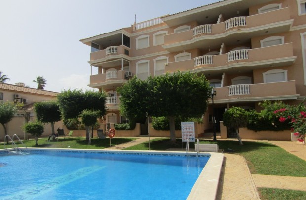 For sale: 2 bedroom apartment / flat in Cabo Roig