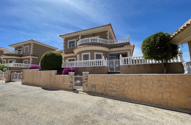 Reventa - Detached House / Villa - Los Altos
