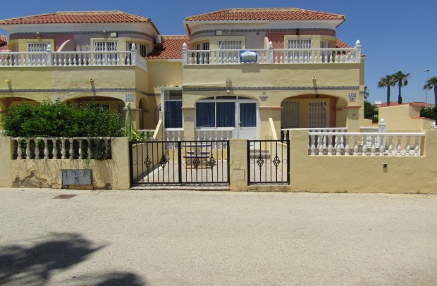 For sale: 2 bedroom house / villa in Cabo Roig