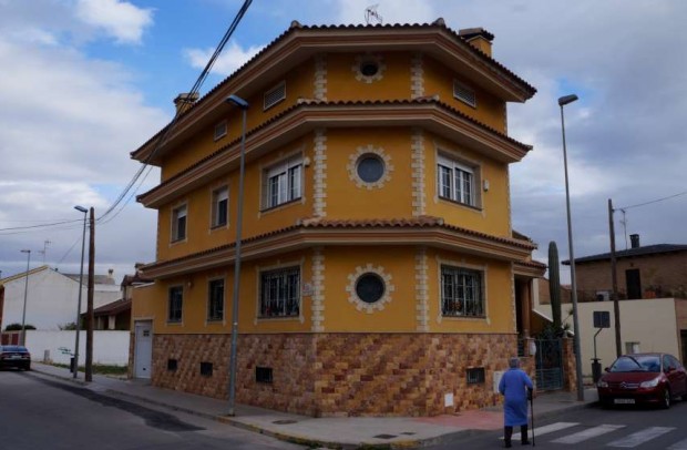 Resale - Detached House / Villa - Almoradí