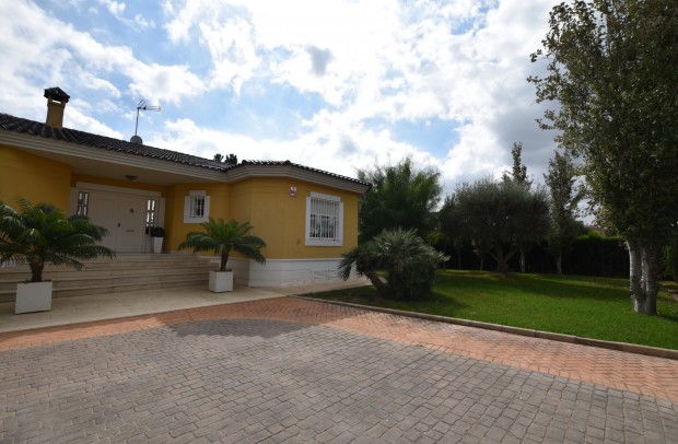 Revente - Detached House / Villa - San Fulgencio