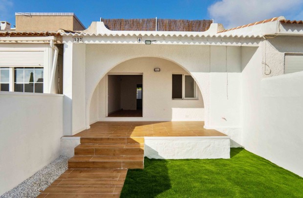 For sale: 2 bedroom bungalow in Villamartin, Costa Blanca