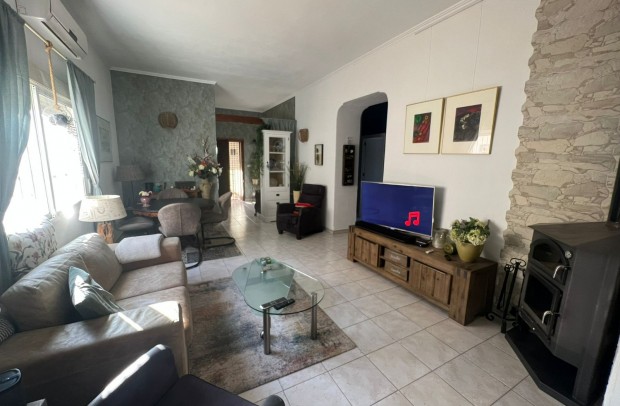 Resale - Country Property - Benferri