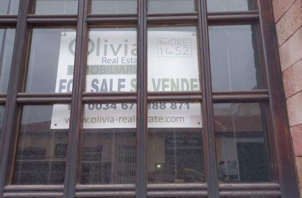 Reventa - Commercial Building - Los Montesinos