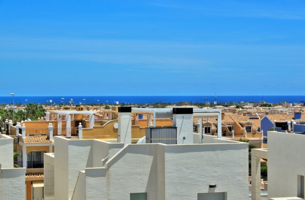 Resale - Detached House / Villa - Cabo Roig